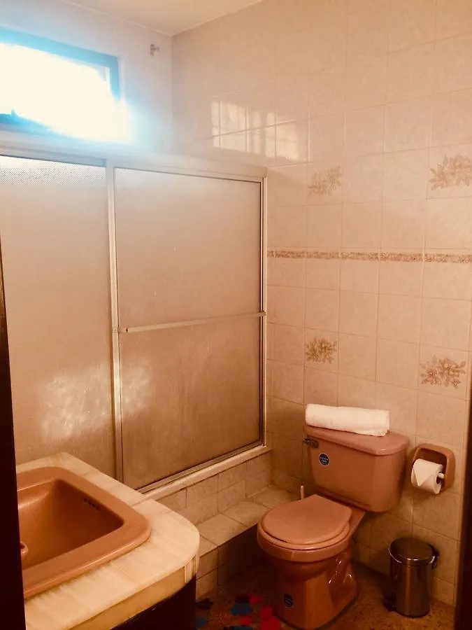 Alojamento de Acomodação e Pequeno-almoço Suites Del Norte Guayaquil