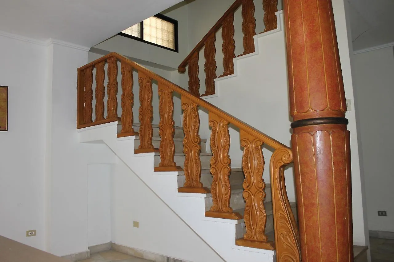 Alojamento de Acomodação e Pequeno-almoço Suites Del Norte Guayaquil Equador
